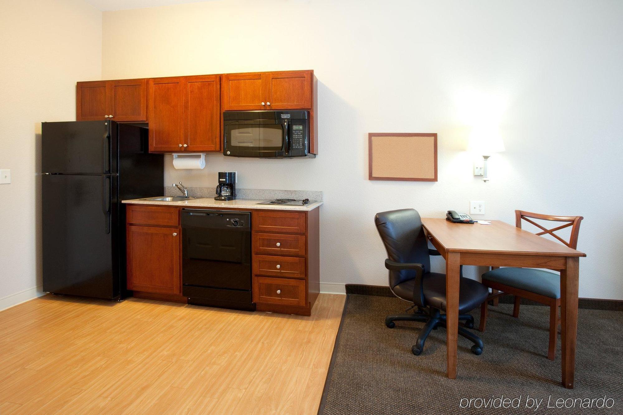 Candlewood Suites Cheyenne By Ihg Room photo