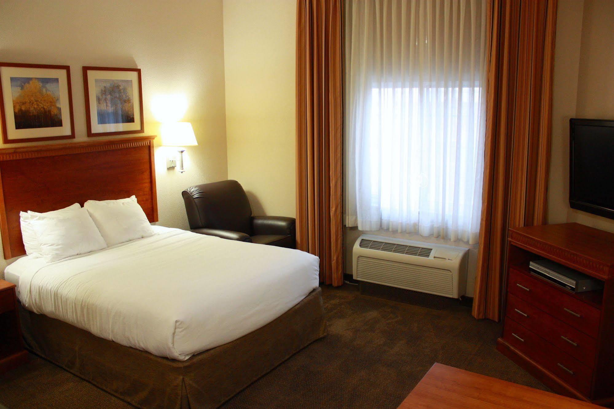 Candlewood Suites Cheyenne By Ihg Exterior photo