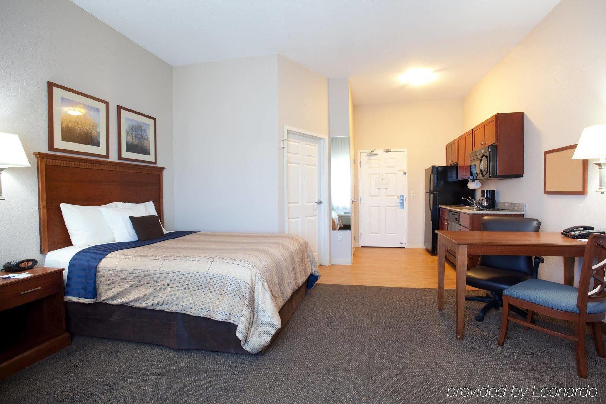 Candlewood Suites Cheyenne By Ihg Room photo